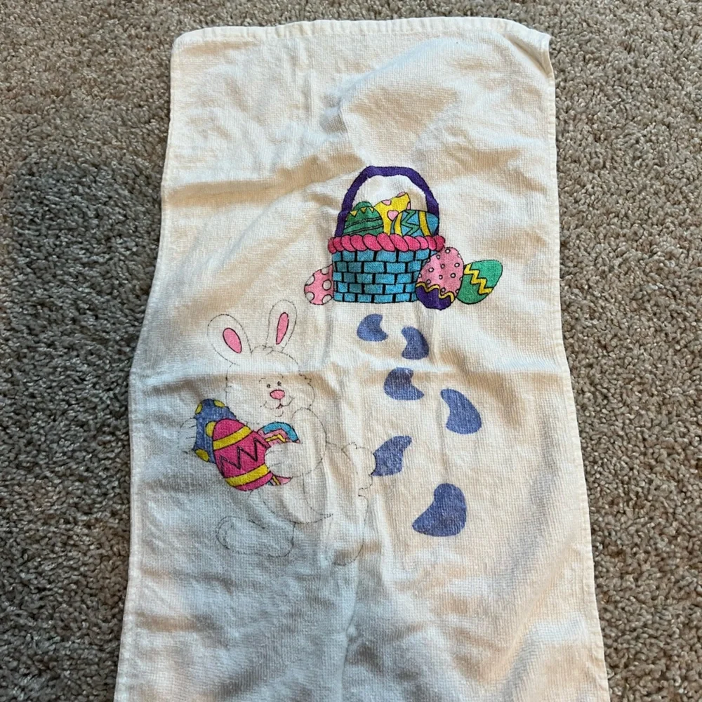 🐰Easter bunny theme hand towel, preowned.
